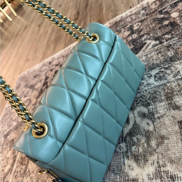 Coach Tabby Shoulder Bag 26
With Pillow Quilted Leather - Picture 4 of 5